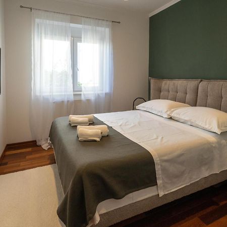 Lumaja Luxury Apartman Biograd Na Moru Esterno foto