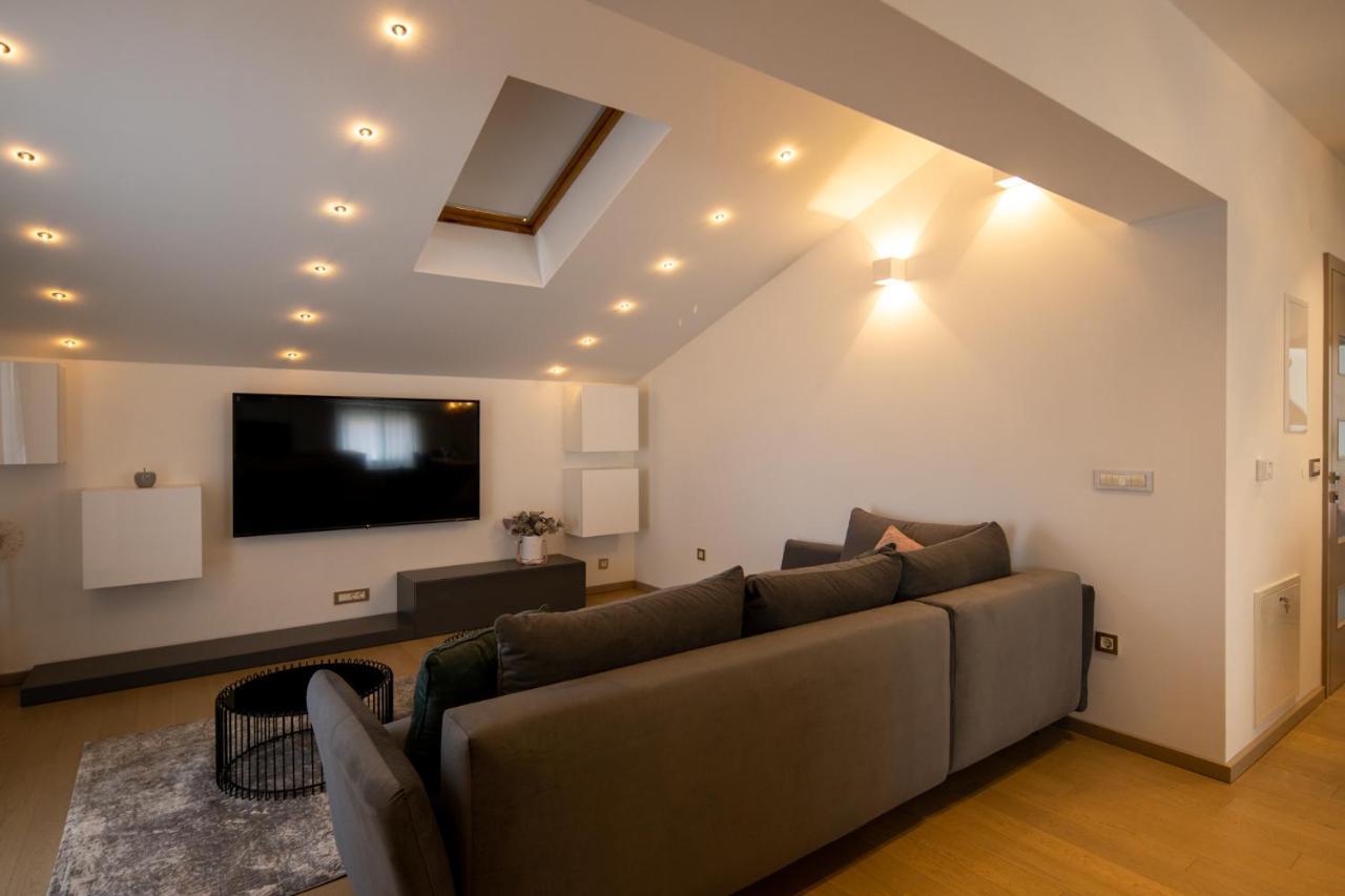 Lumaja Luxury Apartman Biograd Na Moru Esterno foto