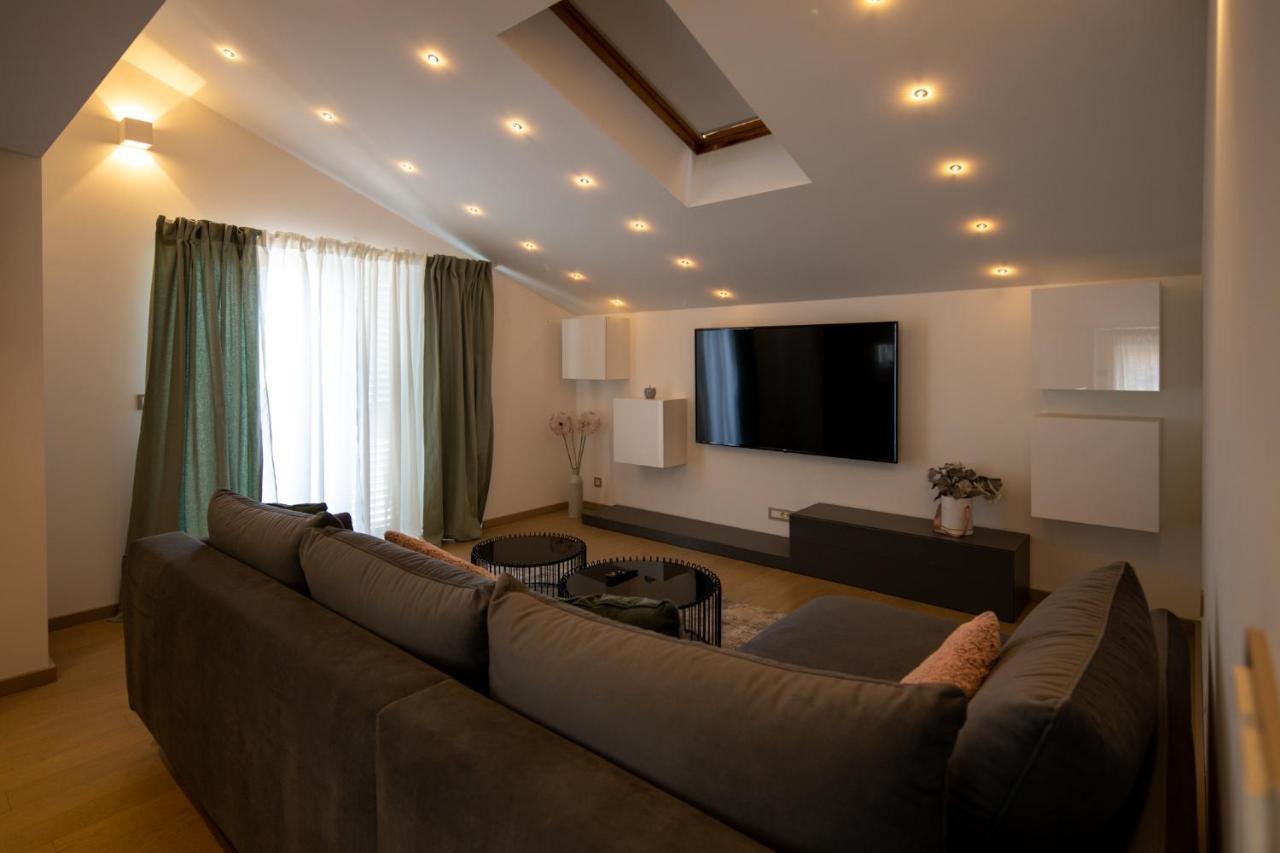 Lumaja Luxury Apartman Biograd Na Moru Esterno foto