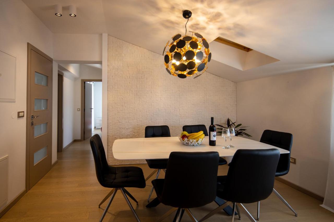 Lumaja Luxury Apartman Biograd Na Moru Esterno foto