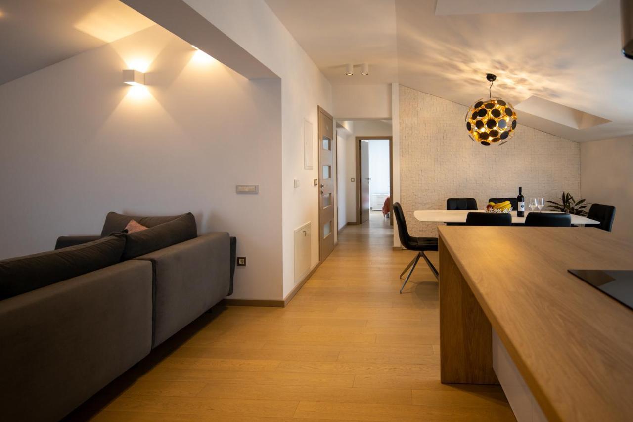 Lumaja Luxury Apartman Biograd Na Moru Esterno foto