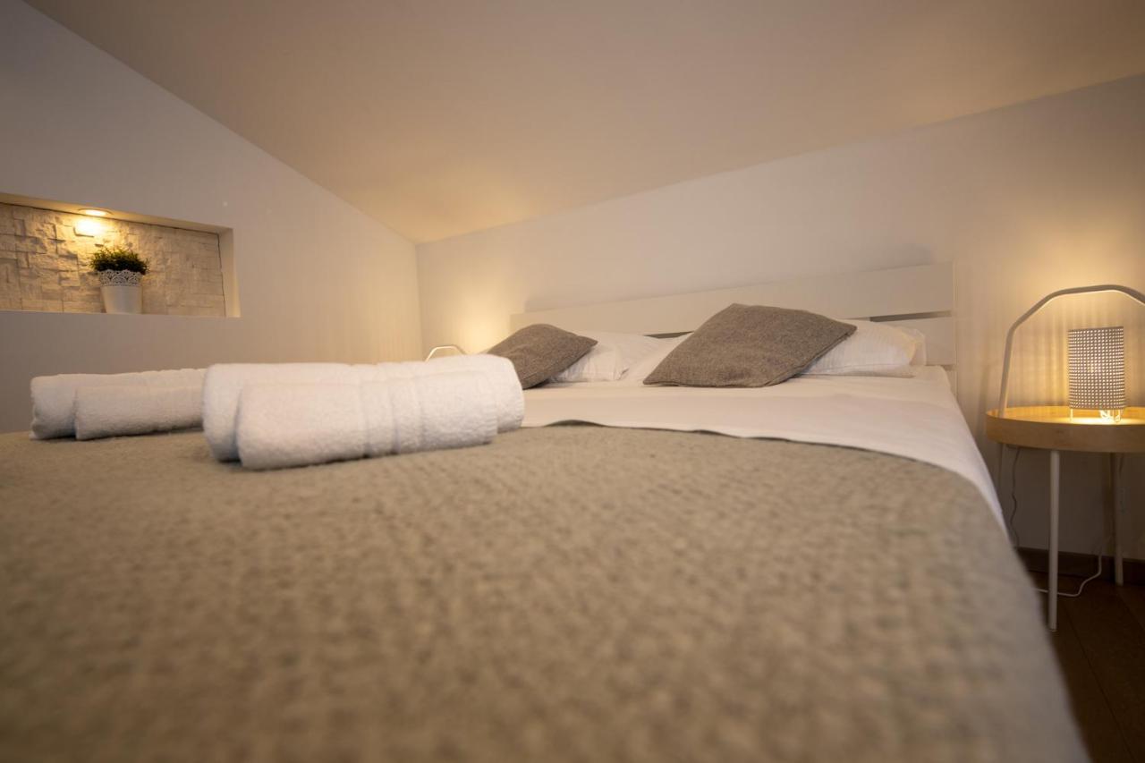 Lumaja Luxury Apartman Biograd Na Moru Esterno foto