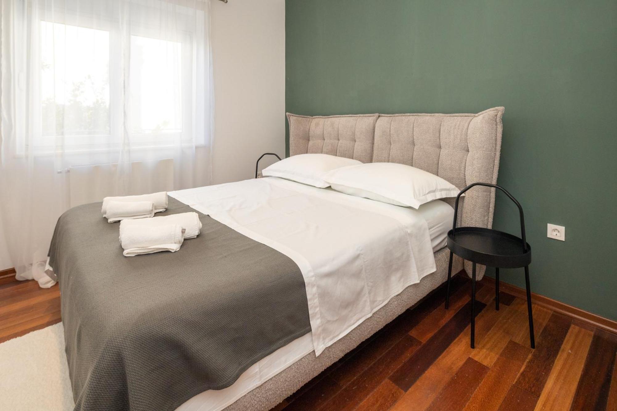 Lumaja Luxury Apartman Biograd Na Moru Esterno foto