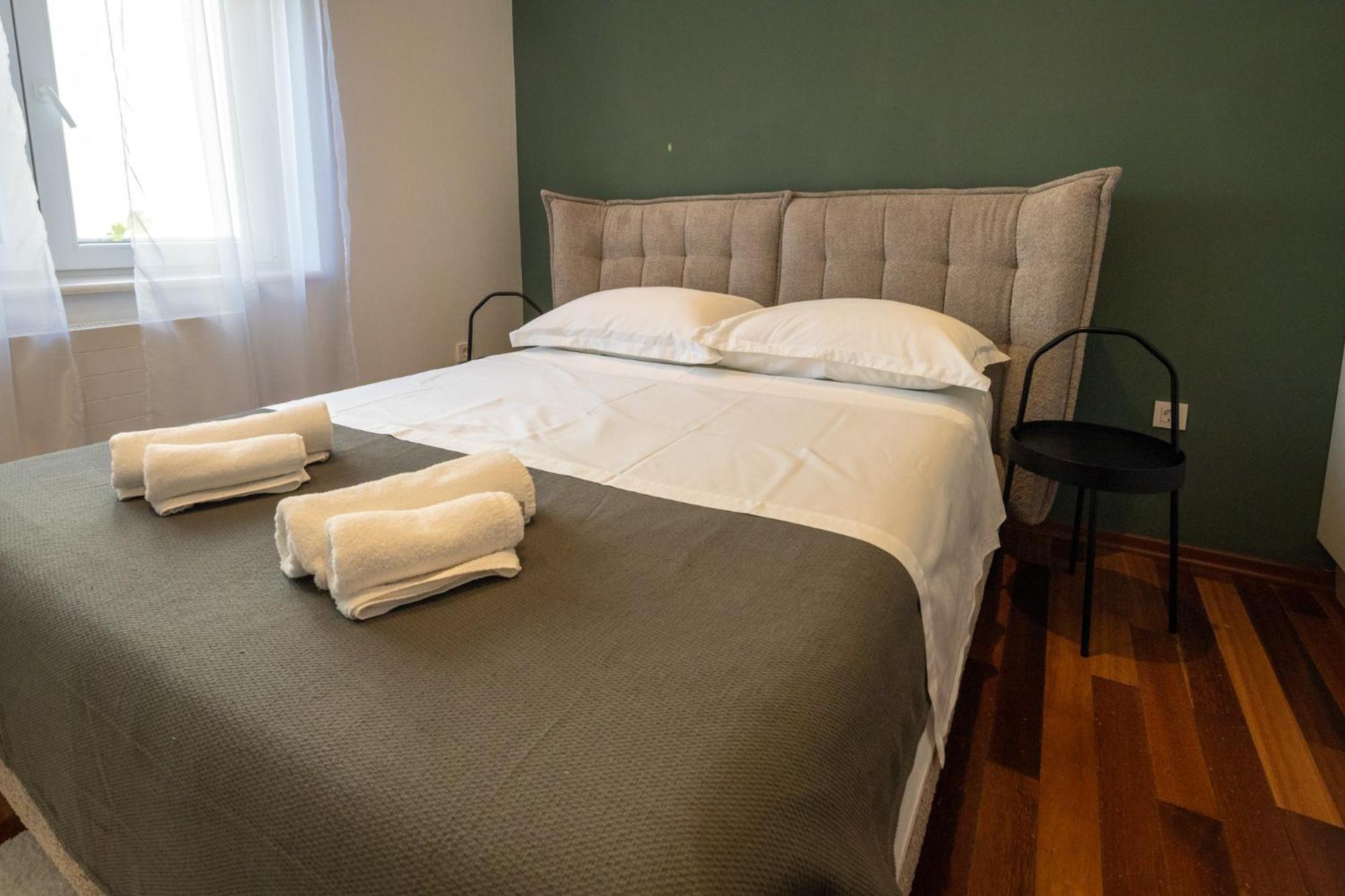 Lumaja Luxury Apartman Biograd Na Moru Esterno foto