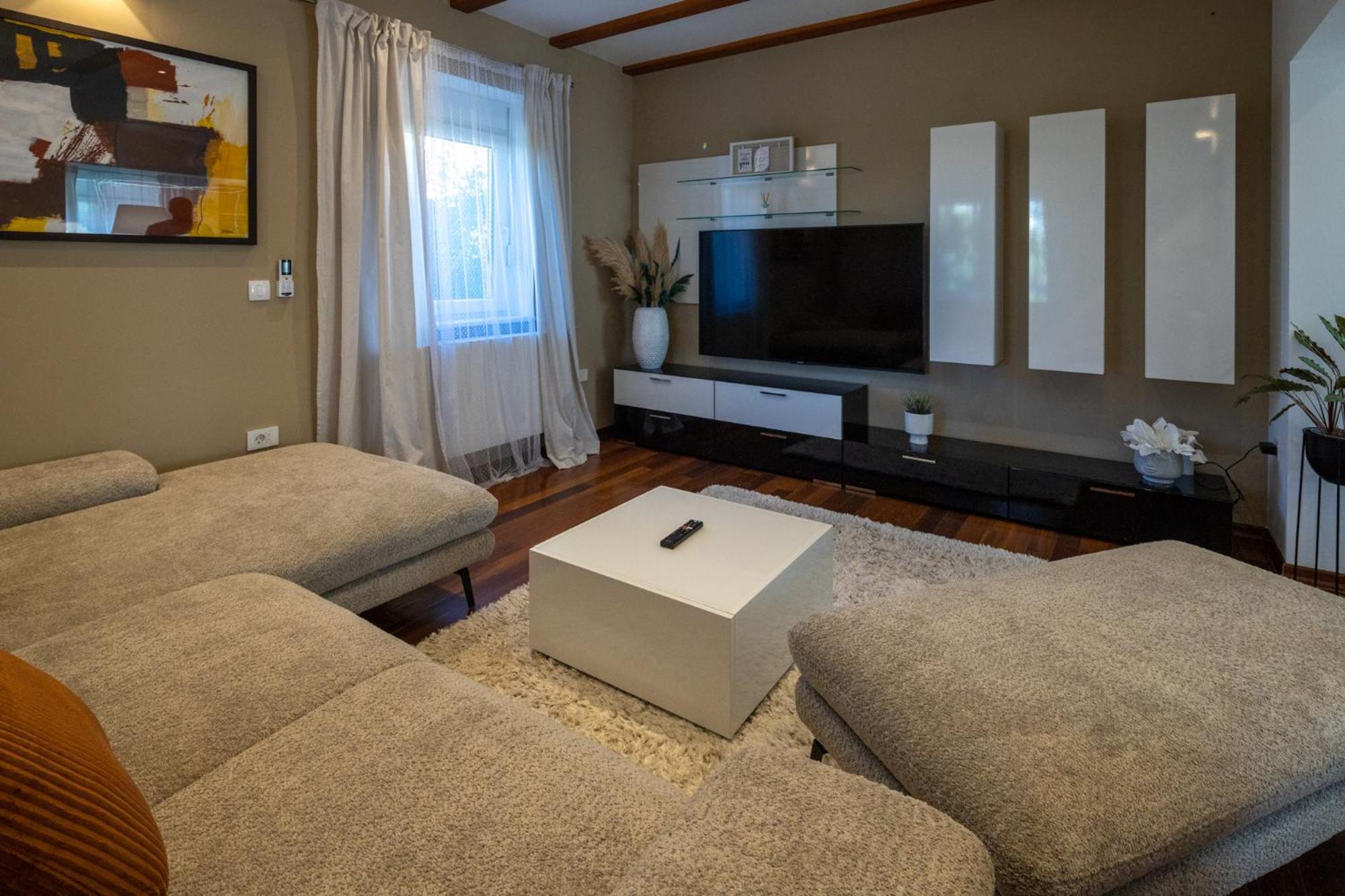 Lumaja Luxury Apartman Biograd Na Moru Esterno foto